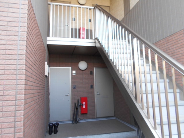 21/30 エントランス