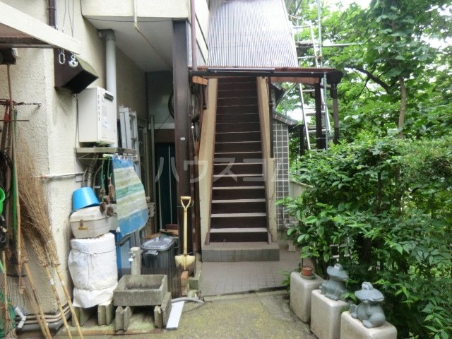 17/27 エントランス