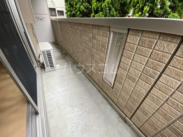 21/30 バルコニー