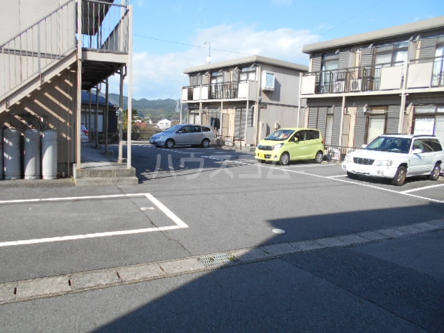 20/27 駐車場