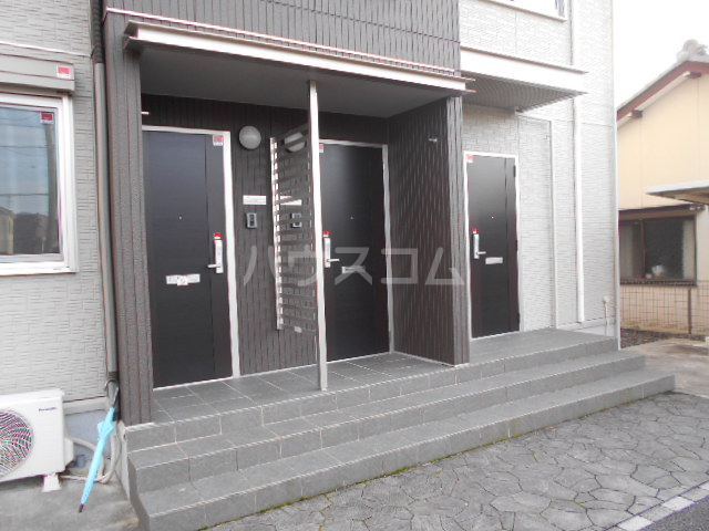 16/25 エントランス