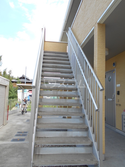 20/30 エントランス