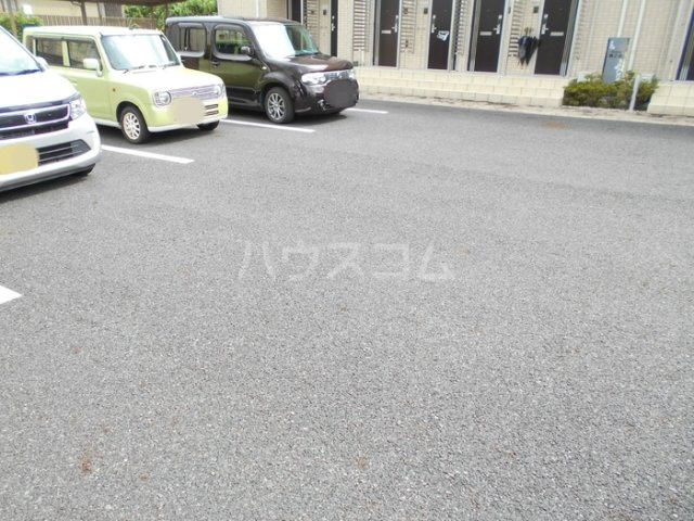 16/25 駐車場