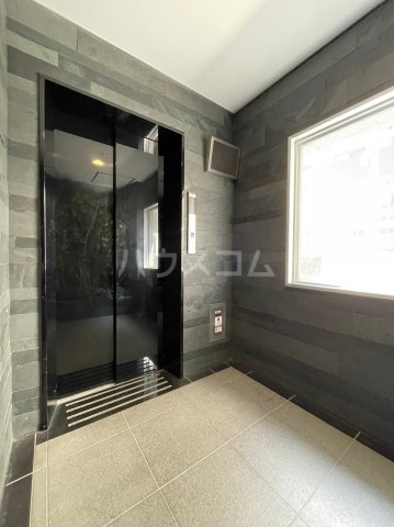 22/30 エントランス