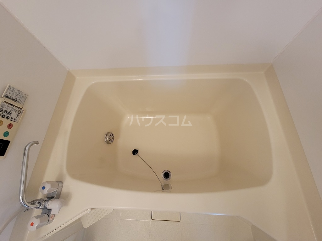 27/30 エントランス