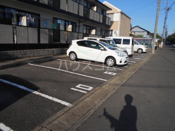 21/29 駐車場