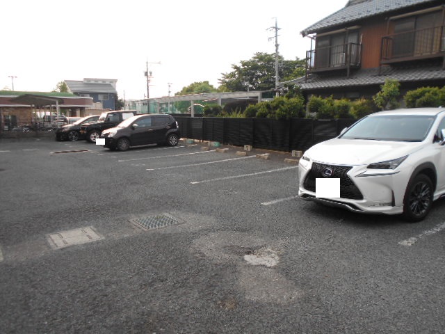 21/28 駐車場