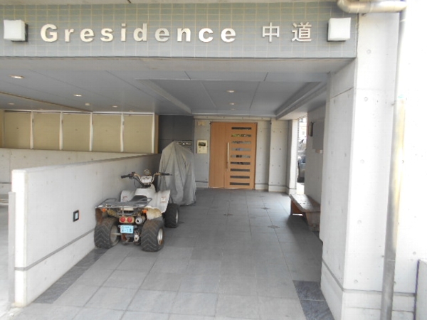 20/29 エントランス