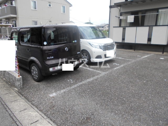 17/26 駐車場