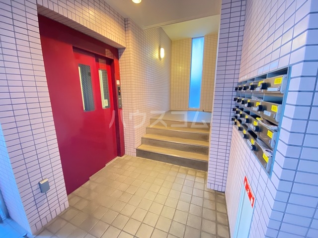 15/25 エントランス