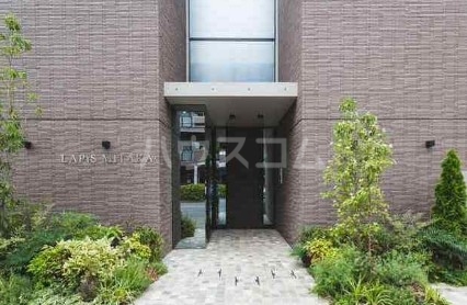 2/5 エントランス