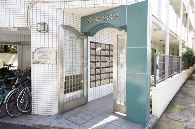 21/26 エントランス