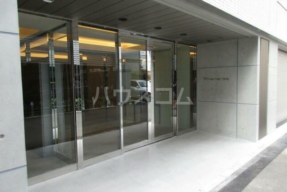 20/27 エントランス