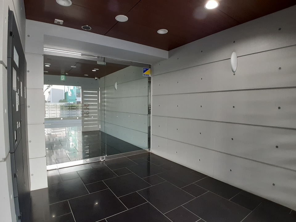 20/29 エントランス