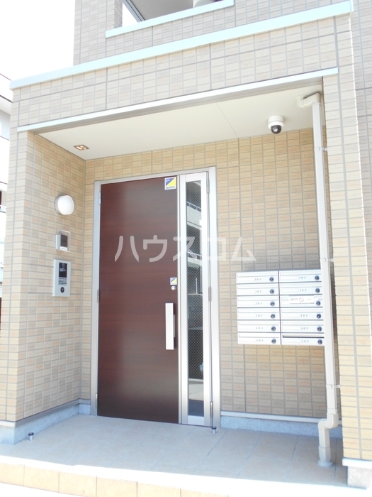 17/26 エントランス