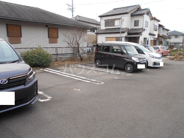 20/28 駐車場