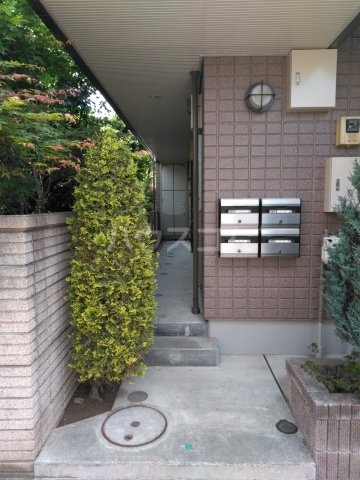 25/30 エントランス