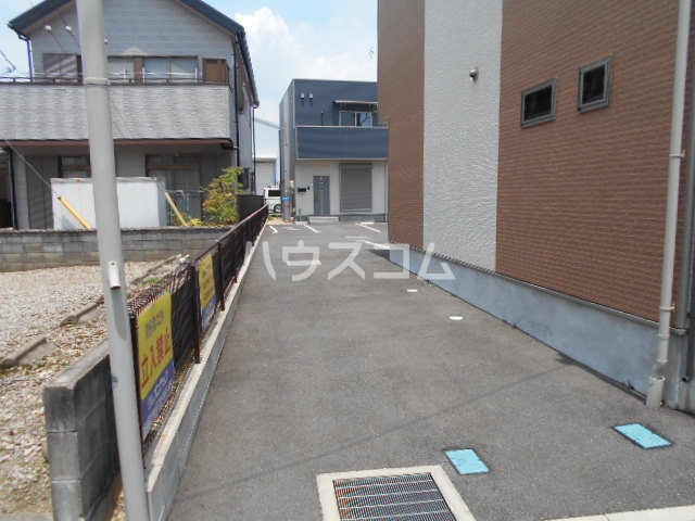 15/23 エントランス