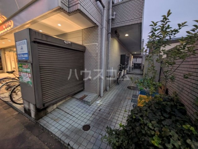 22/29 エントランス