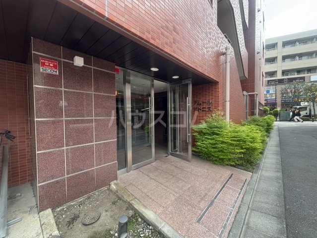 26/30 エントランス