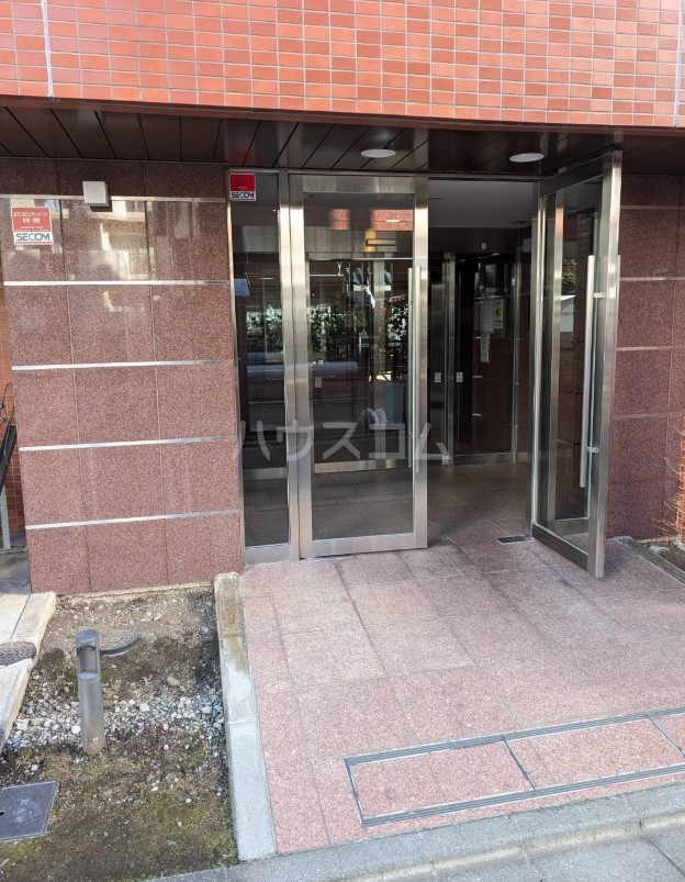 17/22 エントランス