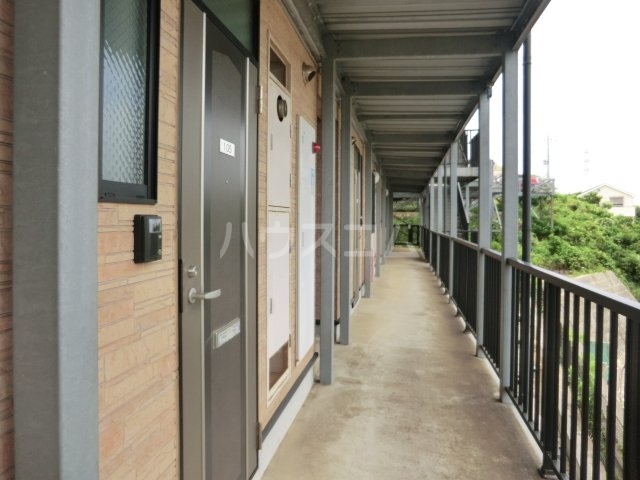 20/27 エントランス