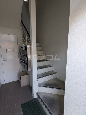 21/23 エントランス