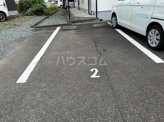 2/3 駐車場
