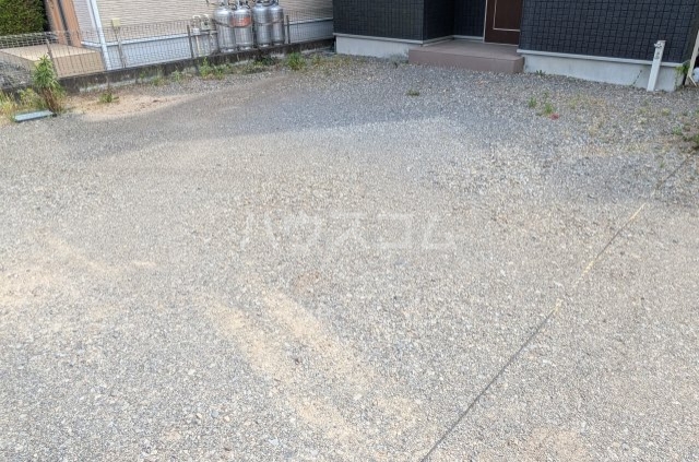 2/2 駐車場