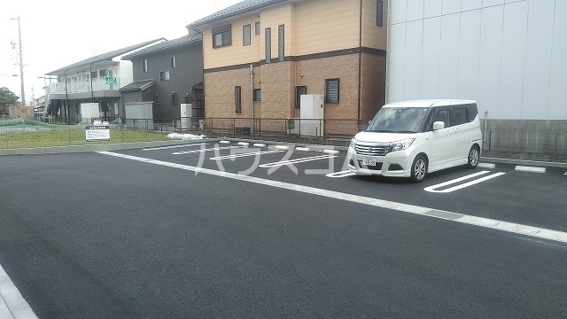 18/26 駐車場