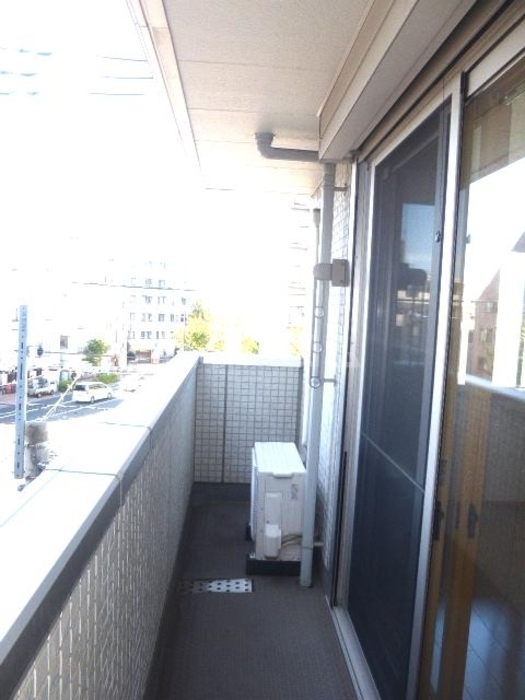 13/23 バルコニー