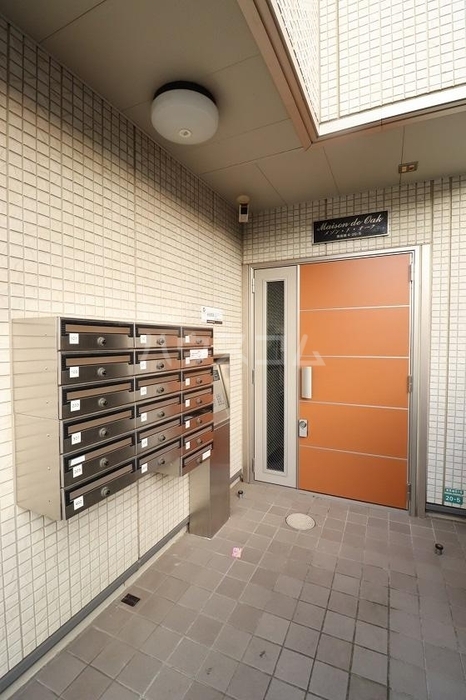 19/23 エントランス