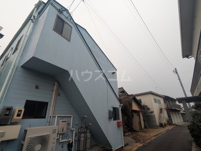 21/29 エントランス