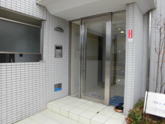 15/26 エントランス