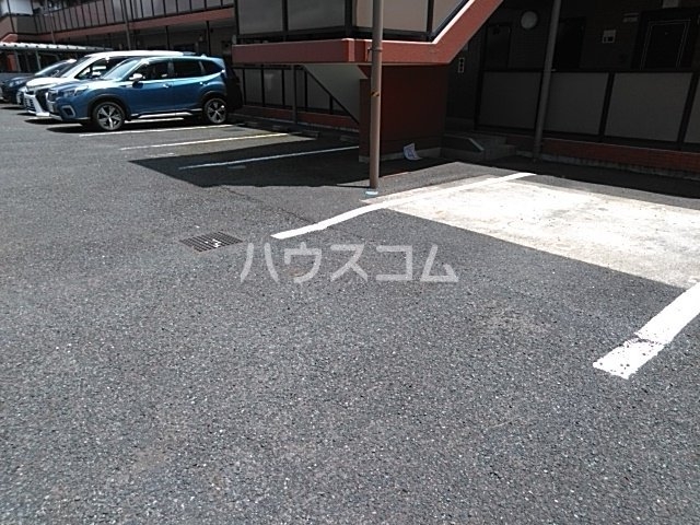 28/30 駐車場