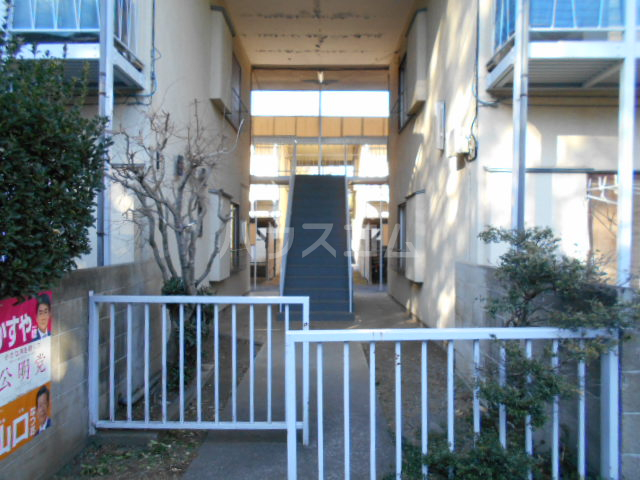 2/3 エントランス