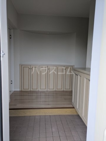 28/30 エントランス