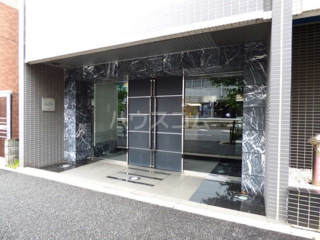 22/29 エントランス