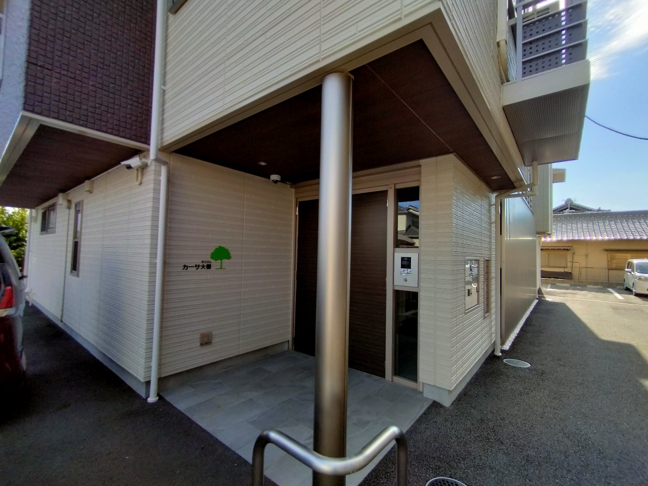 22/30 エントランス