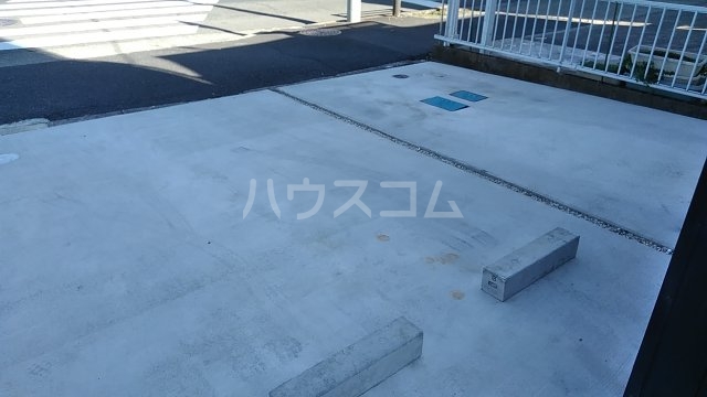 16/23 駐車場
