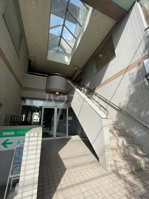 20/22 エントランス