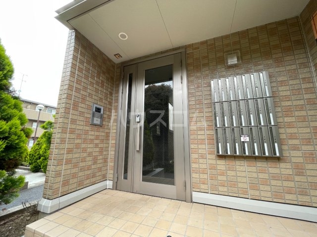 22/30 エントランス