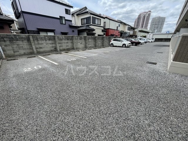 25/30 駐車場