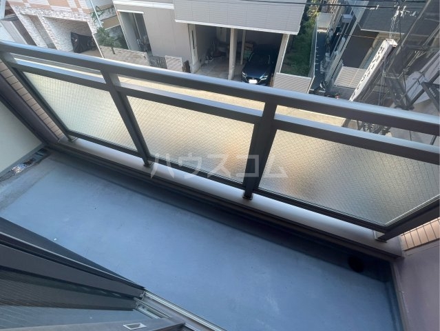 23/30 バルコニー