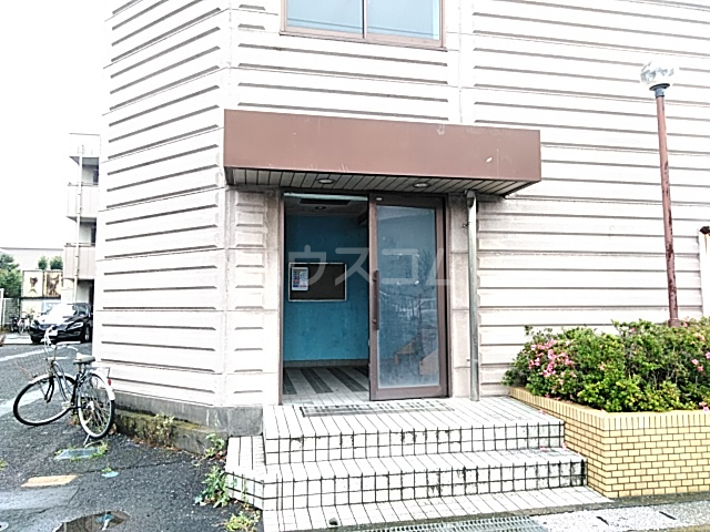 19/25 エントランス