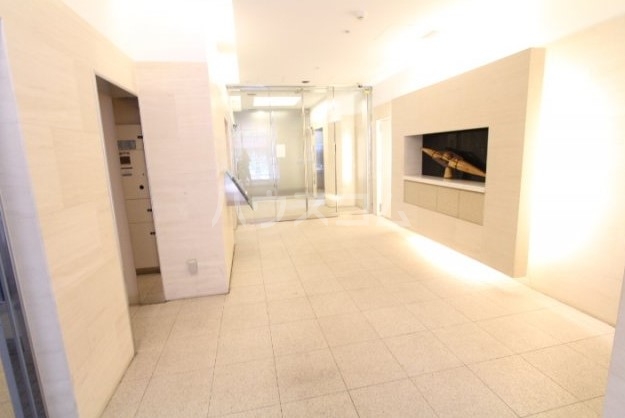 26/30 エントランス