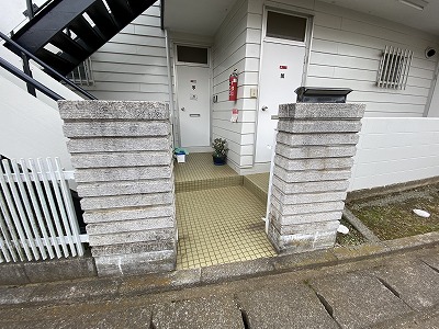 25/30 エントランス