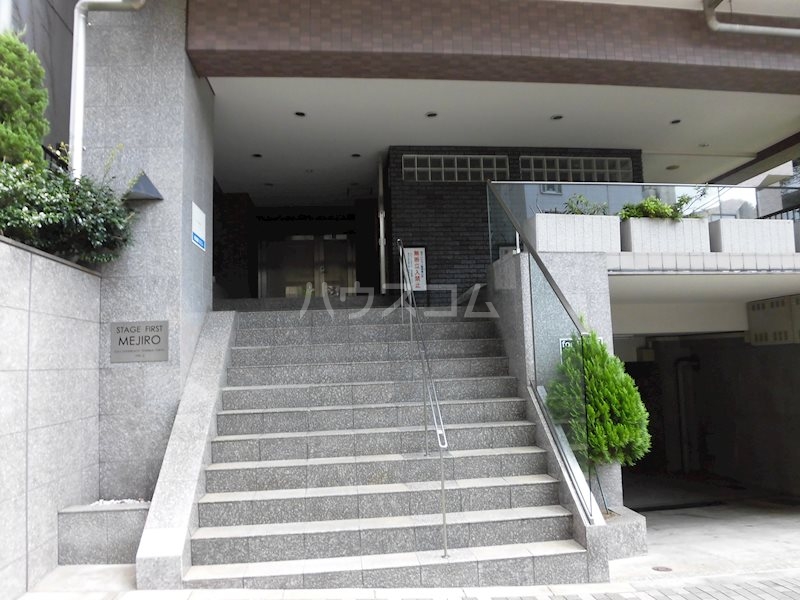 14/16 エントランス