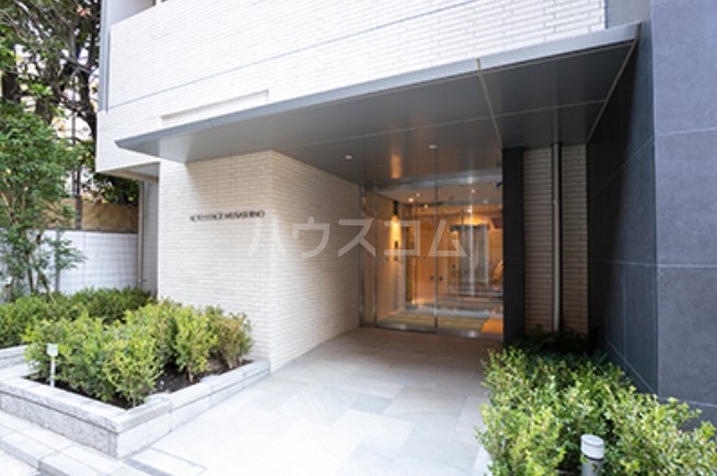 23/30 エントランス