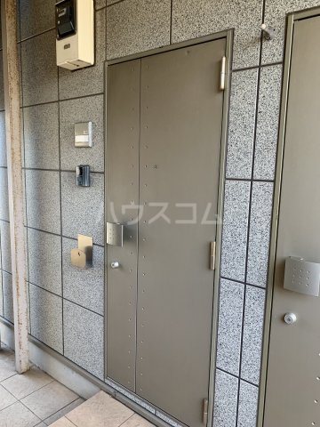 22/30 エントランス